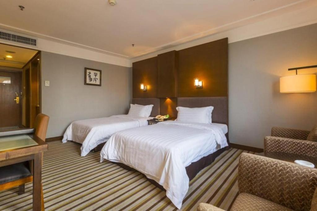 Poly Hotel Guangzhou Bagian luar foto